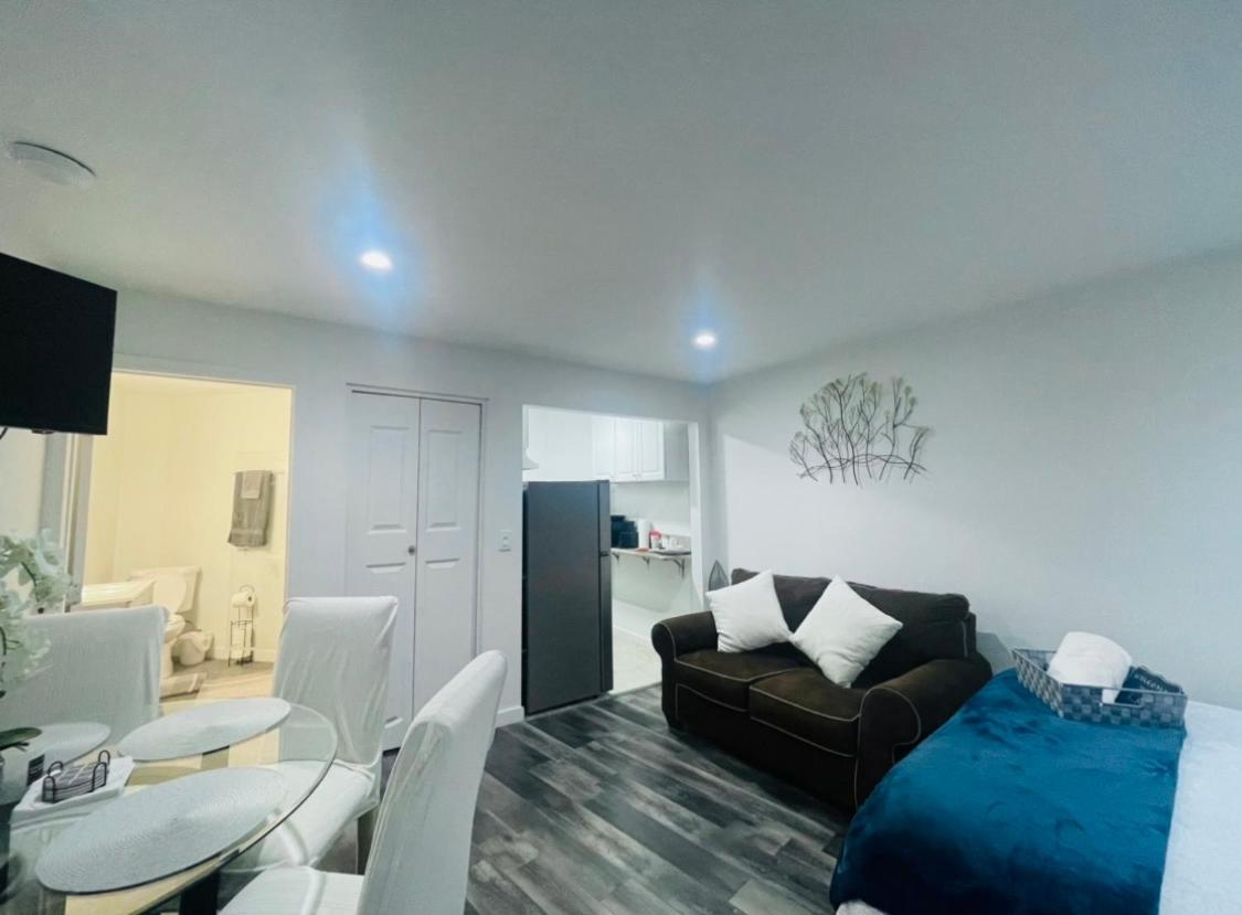 Lovely Sherman Oaks Studio Los Angeles Exterior foto